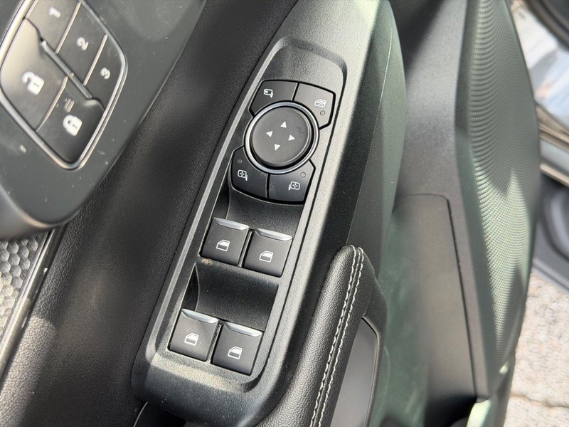 Ford Ranger Vehicle Full-screen Gallery Image 14