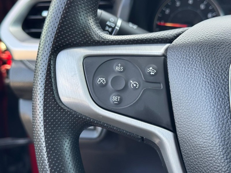 GMC Acadia Vehicle Full-screen Gallery Image 19