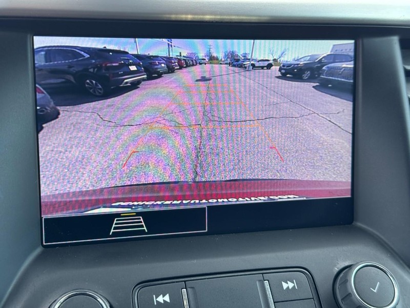 GMC Acadia Vehicle Full-screen Gallery Image 22