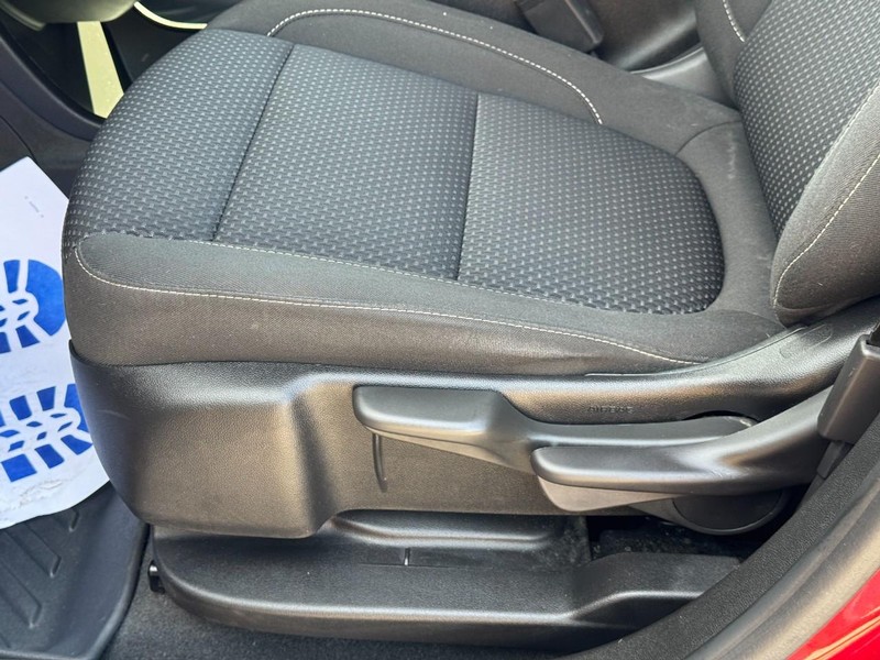 GMC Acadia Vehicle Full-screen Gallery Image 25