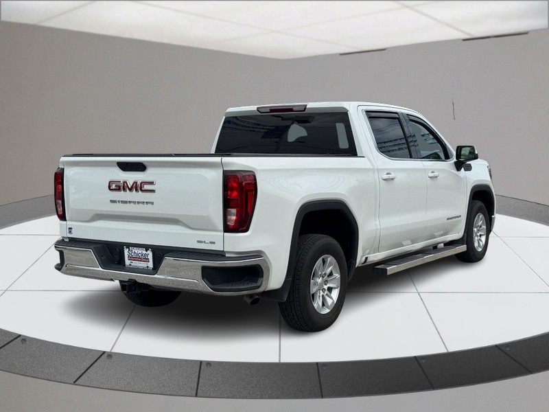 GMC Sierra 1500 Vehicle Full-screen Gallery Image 03