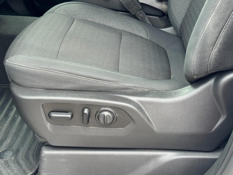 GMC Sierra 1500 Vehicle Full-screen Gallery Image 24