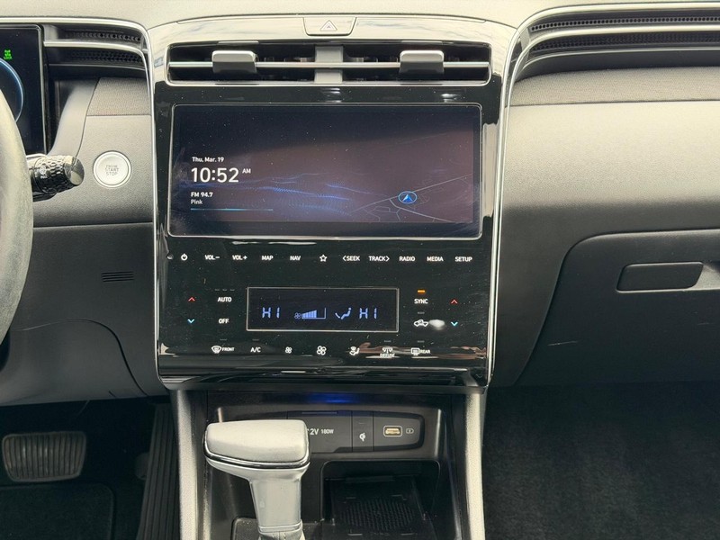 Hyundai Santa Cruz Vehicle Full-screen Gallery Image 13