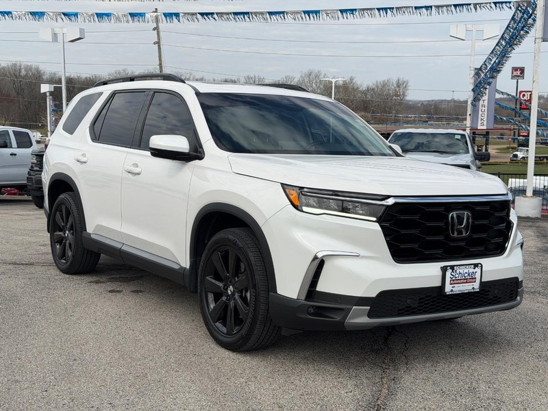 Honda Pilot Vehicle Full-screen Gallery Image 02
