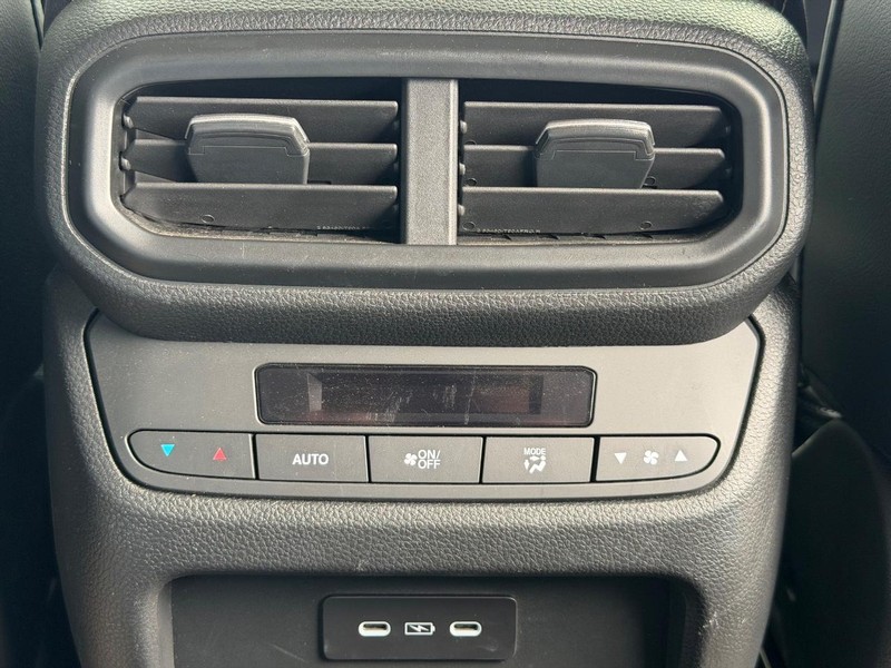 Honda Pilot Vehicle Full-screen Gallery Image 17