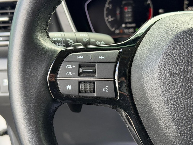 Honda Pilot Vehicle Full-screen Gallery Image 19