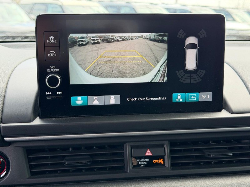 Honda Pilot Vehicle Full-screen Gallery Image 23