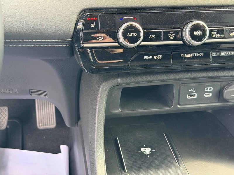 Honda Pilot Vehicle Full-screen Gallery Image 24