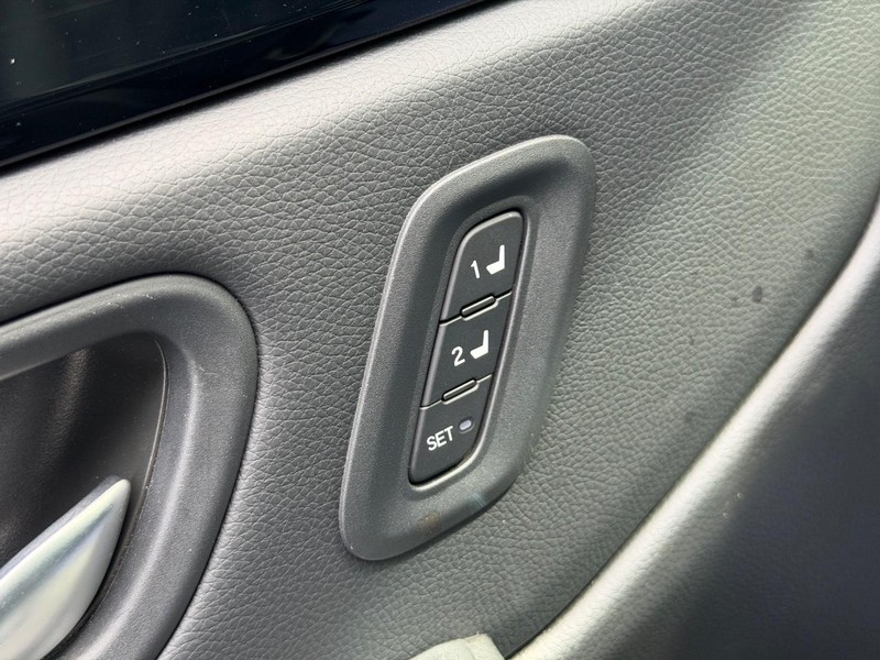 Honda Pilot Vehicle Full-screen Gallery Image 25