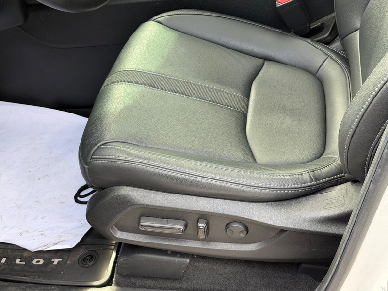 Honda Pilot Vehicle Full-screen Gallery Image 27