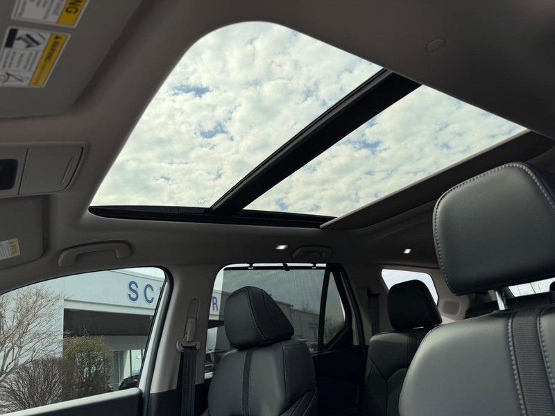 Honda Pilot Vehicle Full-screen Gallery Image 28