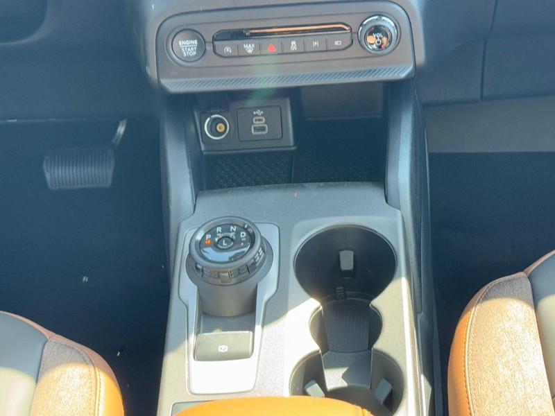 Ford Bronco Sport Vehicle Full-screen Gallery Image 09