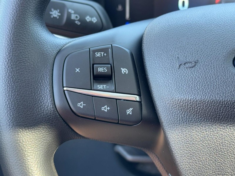 Ford Maverick Vehicle Full-screen Gallery Image 10