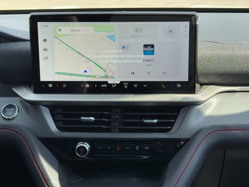 Ford Explorer Vehicle Full-screen Gallery Image 09