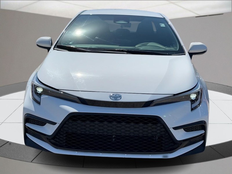 Toyota Corolla Vehicle Full-screen Gallery Image 09