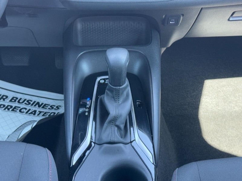 Toyota Corolla Vehicle Full-screen Gallery Image 14