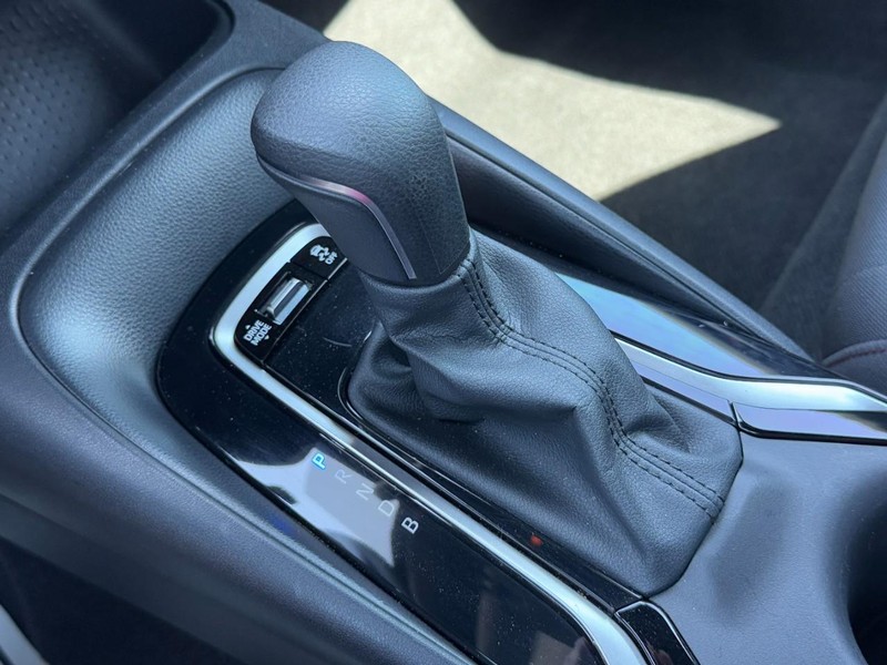 Toyota Corolla Vehicle Full-screen Gallery Image 19