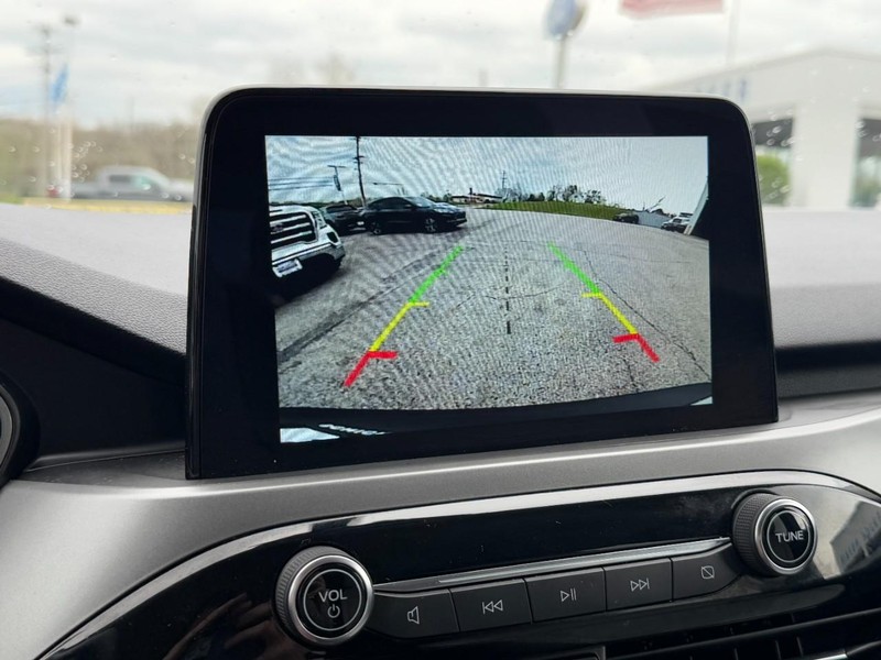 Ford Escape Vehicle Full-screen Gallery Image 20