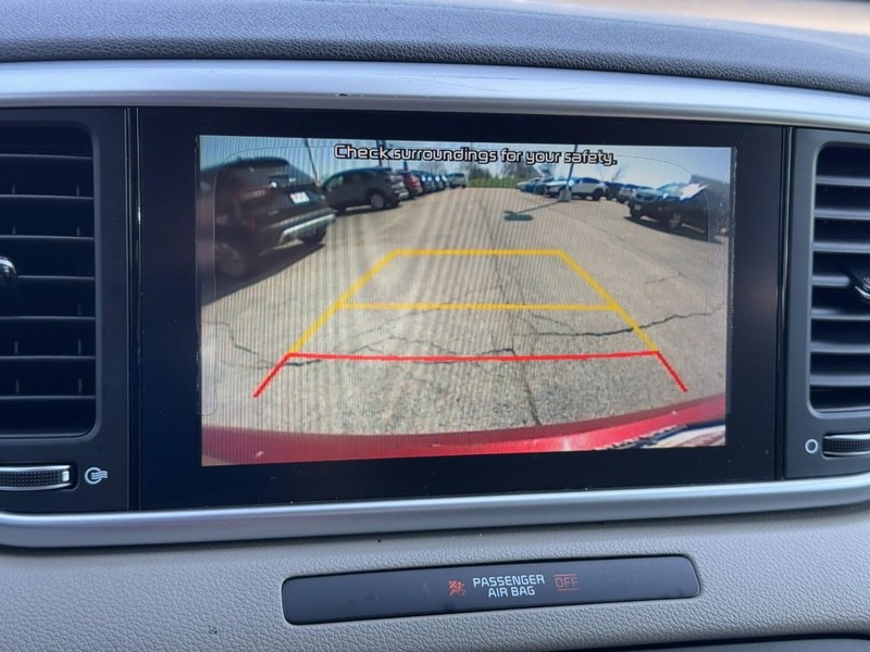 Kia Sportage Vehicle Full-screen Gallery Image 20