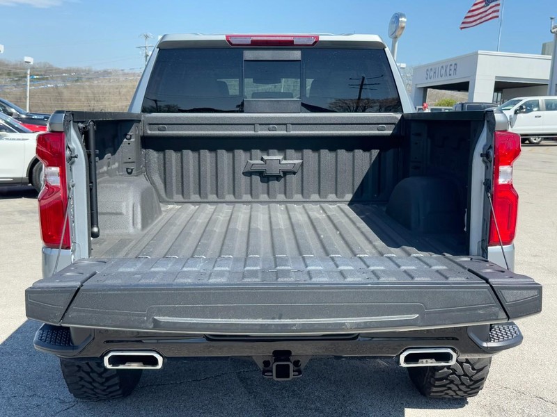 Chevrolet Silverado 1500 Vehicle Full-screen Gallery Image 05