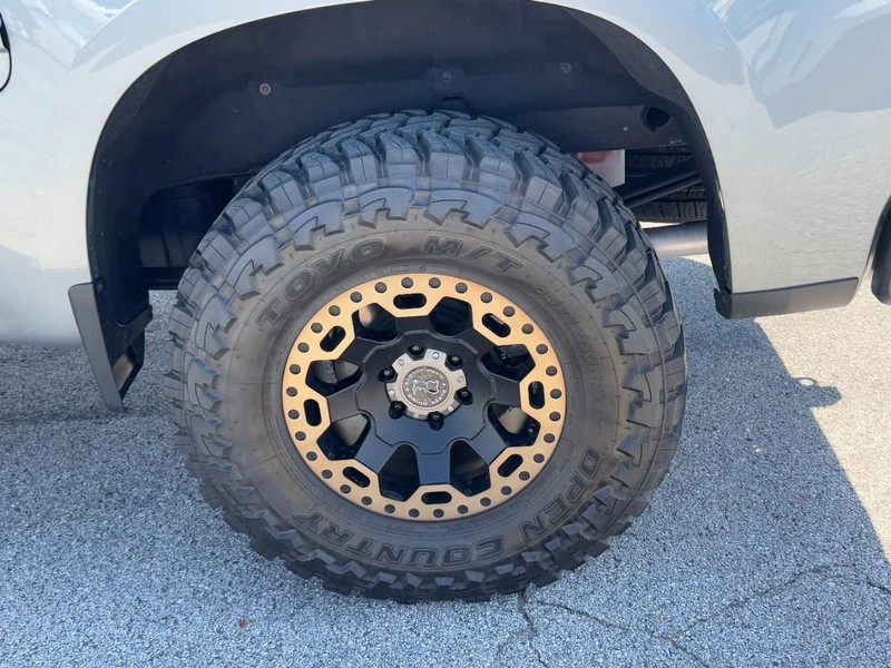 Chevrolet Silverado 1500 Vehicle Full-screen Gallery Image 07