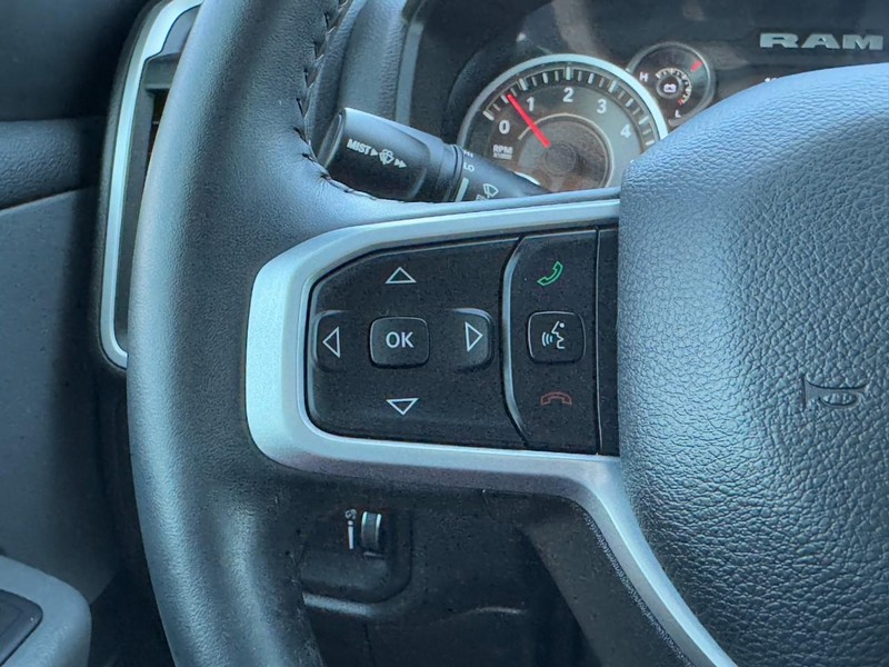 Ram 1500 Vehicle Full-screen Gallery Image 16