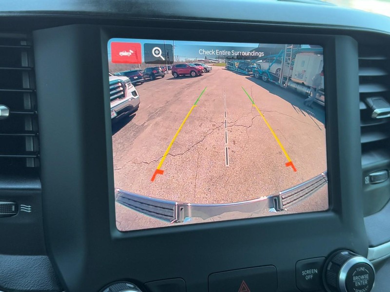 Ram 1500 Vehicle Full-screen Gallery Image 20