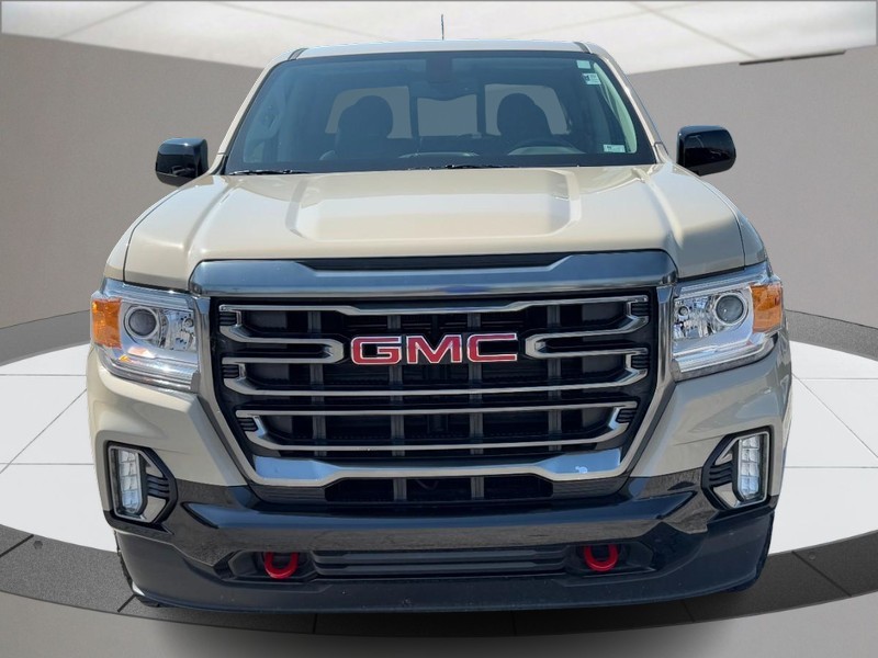 GMC Canyon Vehicle Full-screen Gallery Image 09