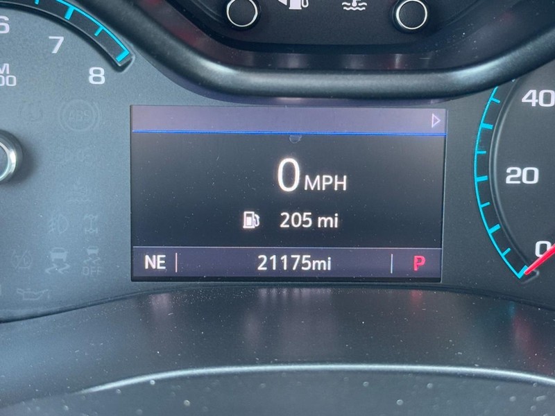 GMC Canyon Vehicle Full-screen Gallery Image 19