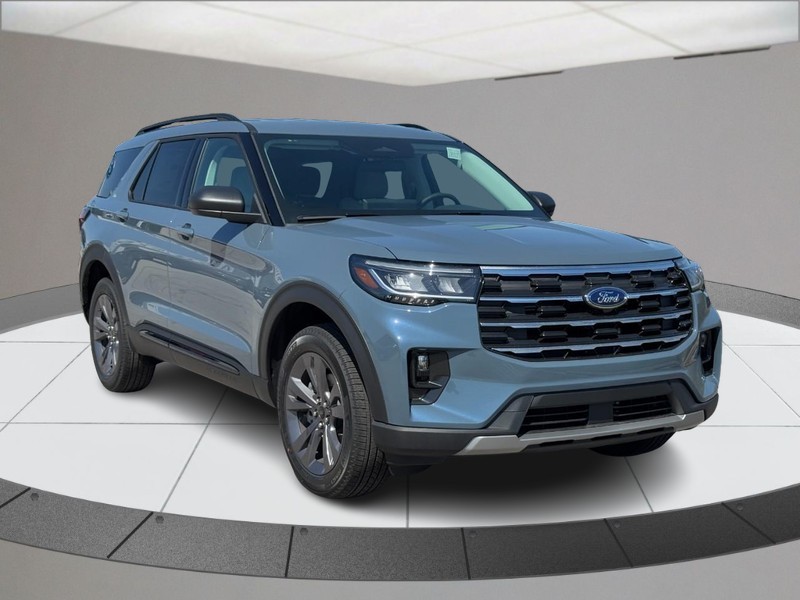 Ford Explorer Vehicle Full-screen Gallery Image 02