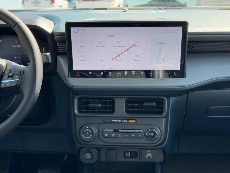 Ford Maverick Vehicle Full-screen Gallery Image 08