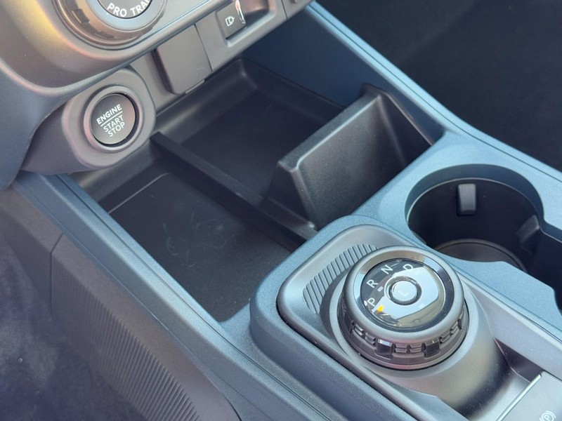 Ford Maverick Vehicle Full-screen Gallery Image 12