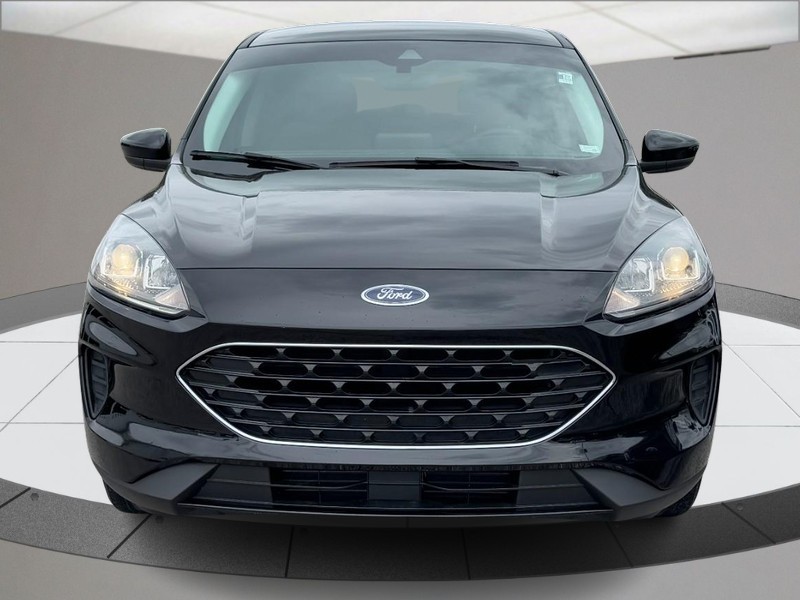 Ford Escape Vehicle Full-screen Gallery Image 09