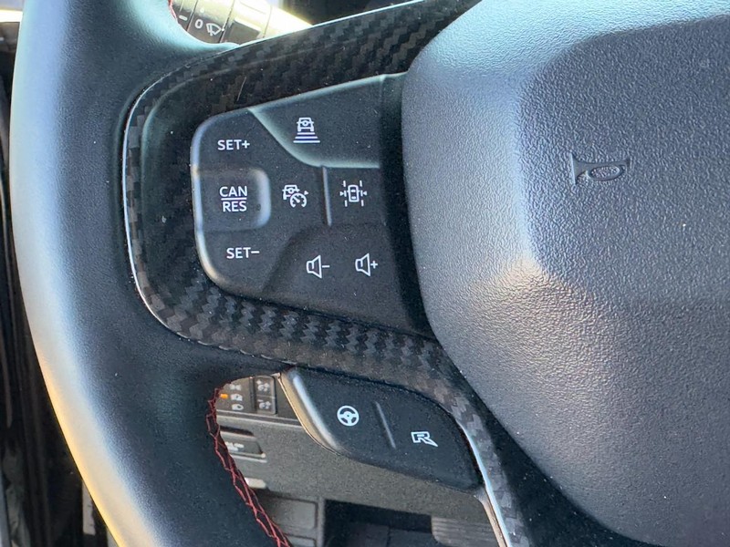 Ford Bronco Vehicle Full-screen Gallery Image 16