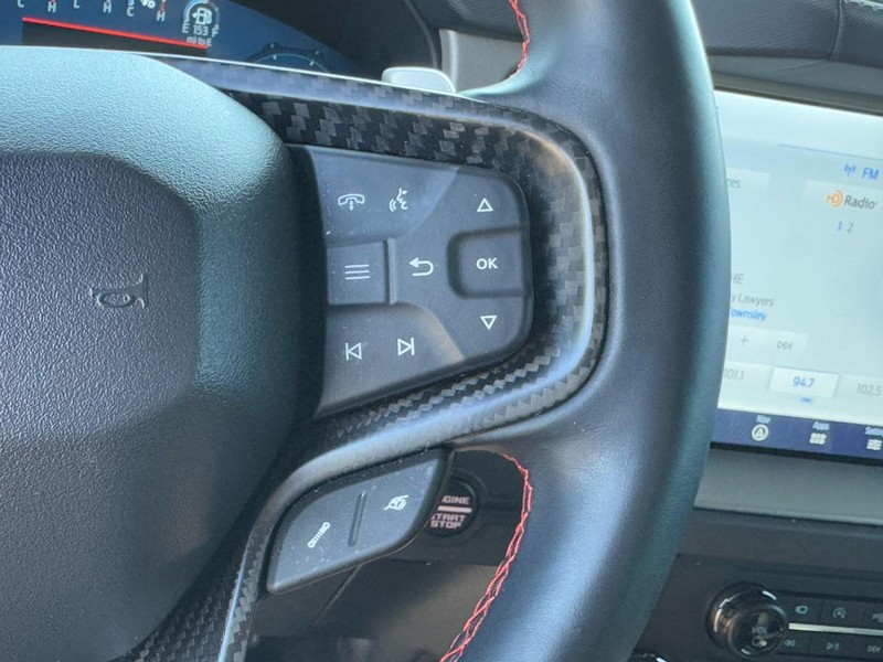 Ford Bronco Vehicle Full-screen Gallery Image 17