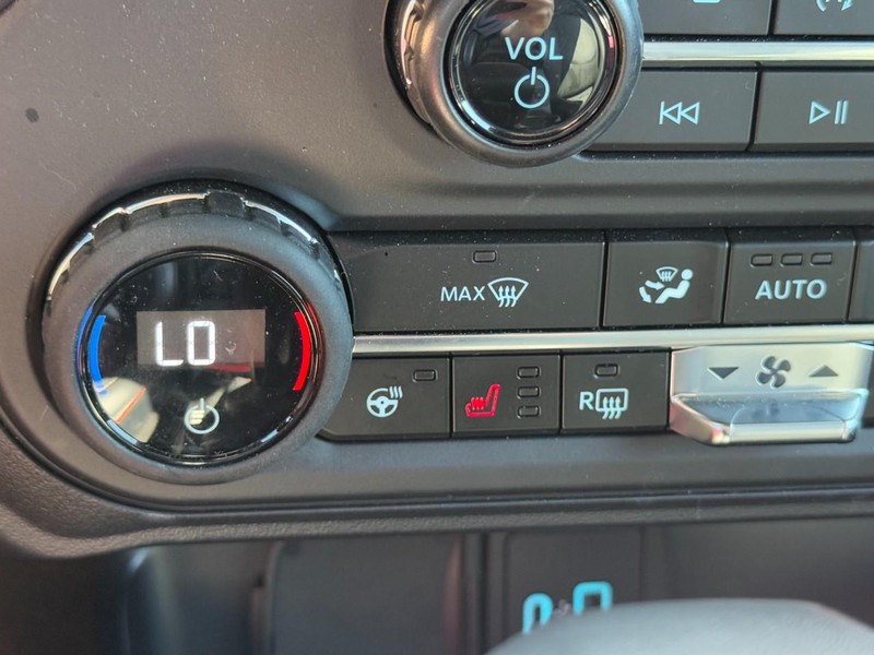 Ford Bronco Vehicle Full-screen Gallery Image 19