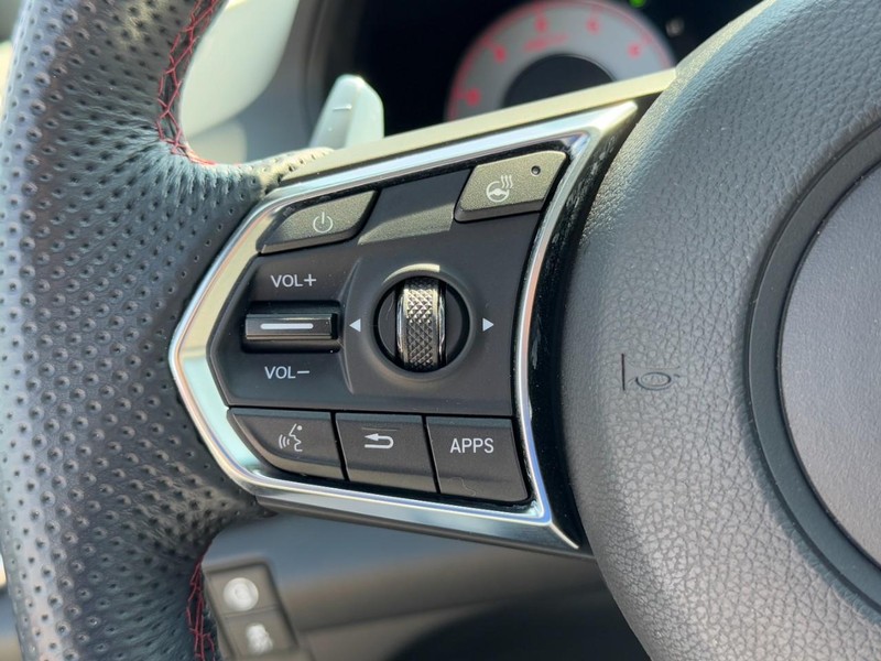 Acura RDX Vehicle Full-screen Gallery Image 18