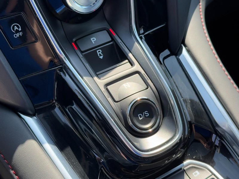 Acura RDX Vehicle Full-screen Gallery Image 21