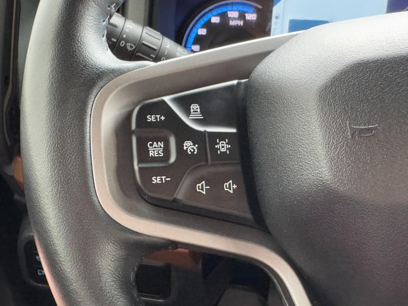 Ford Bronco Vehicle Full-screen Gallery Image 13