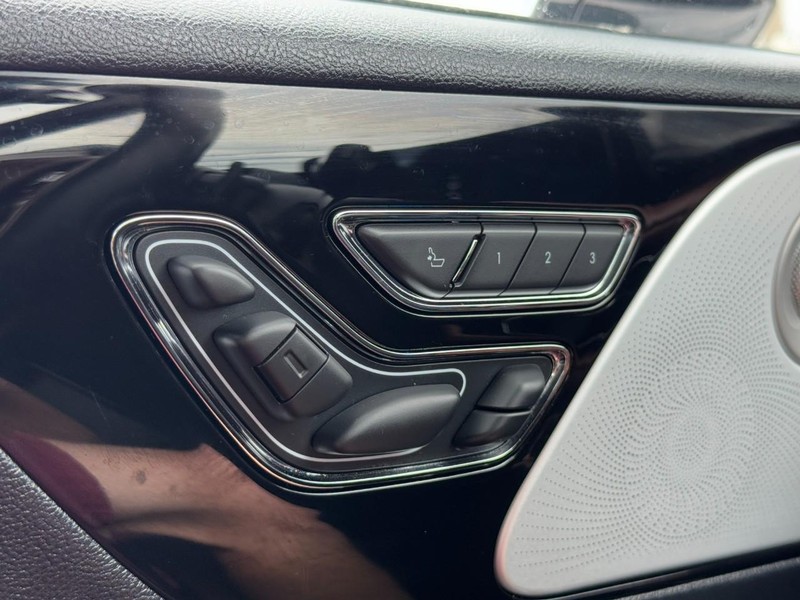 Lincoln Aviator Vehicle Full-screen Gallery Image 17