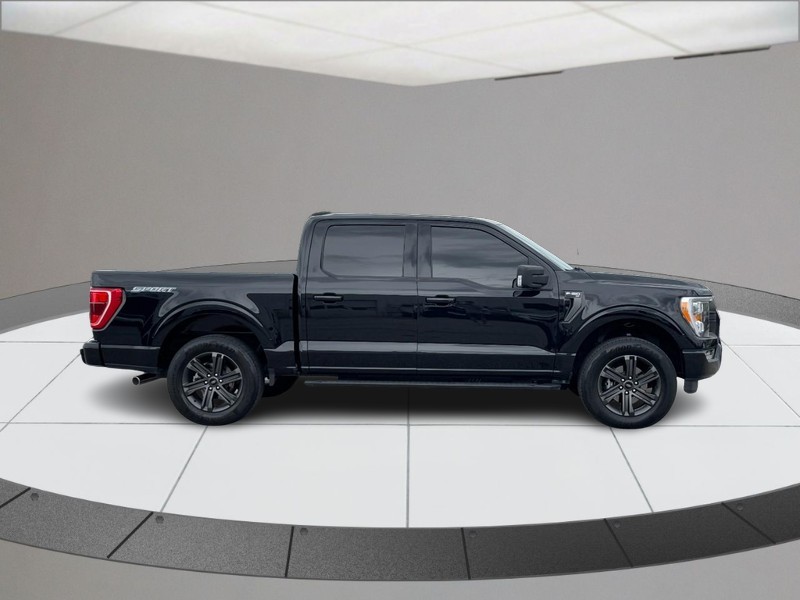 Ford F-150 Vehicle Full-screen Gallery Image 02