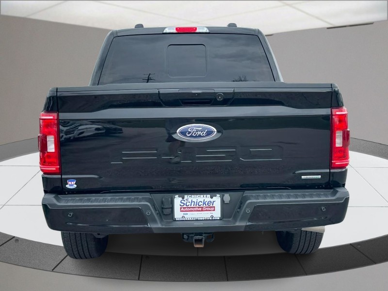 Ford F-150 Vehicle Full-screen Gallery Image 04