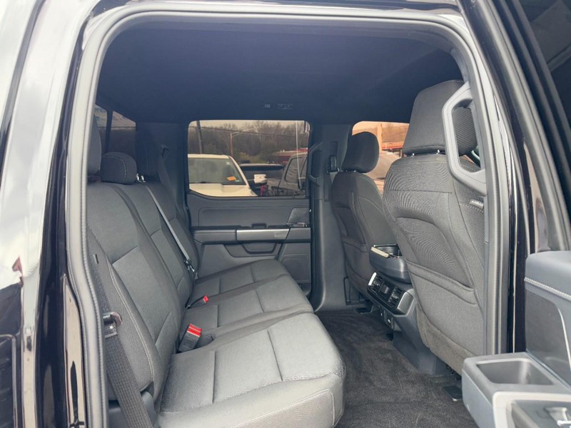 Ford F-150 Vehicle Full-screen Gallery Image 10
