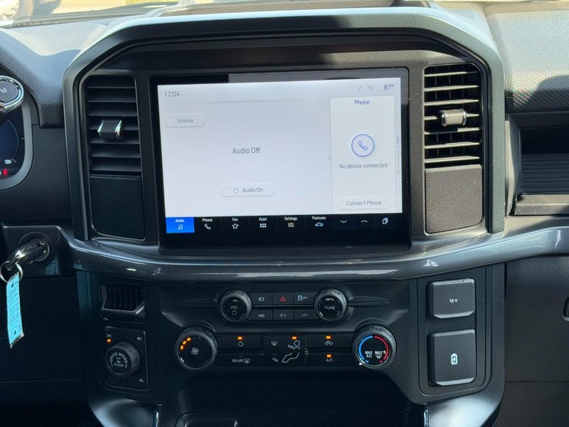 Ford F-150 Vehicle Full-screen Gallery Image 08