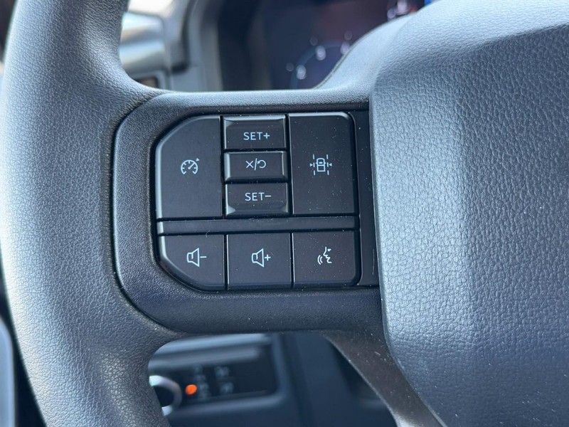 Ford F-150 Vehicle Full-screen Gallery Image 10