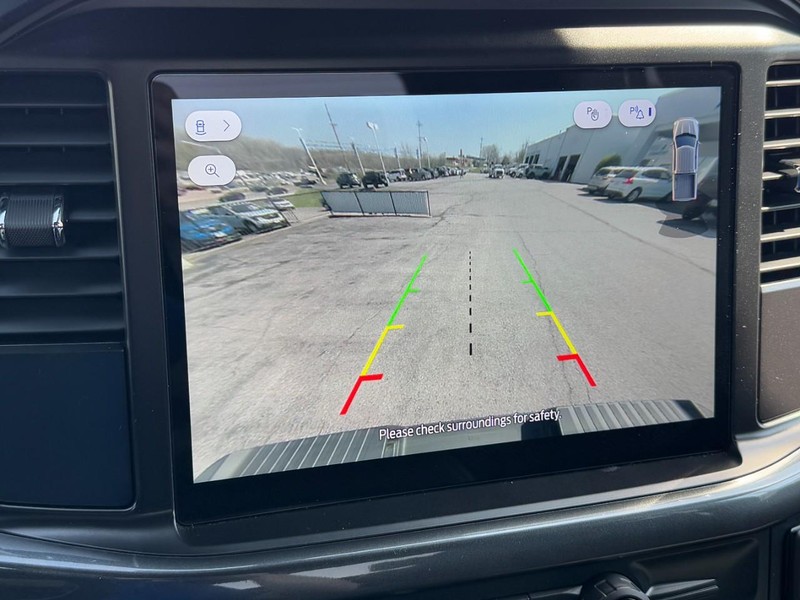 Ford F-150 Vehicle Full-screen Gallery Image 14