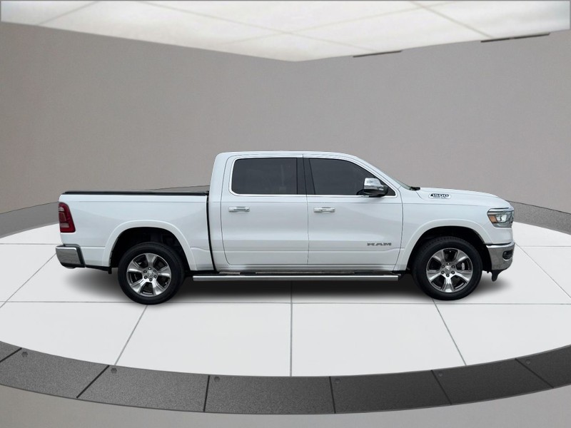 Ram 1500 Vehicle Full-screen Gallery Image 02