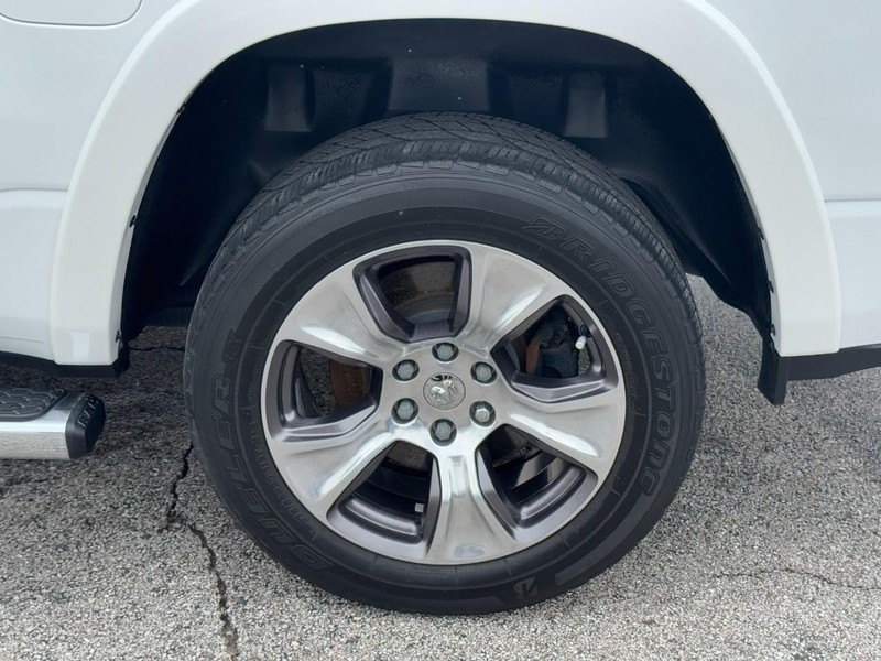 Ram 1500 Vehicle Full-screen Gallery Image 07