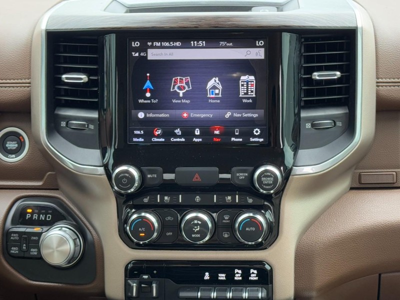 Ram 1500 Vehicle Full-screen Gallery Image 13