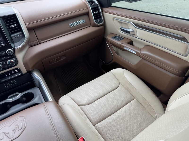 Ram 1500 Vehicle Full-screen Gallery Image 15
